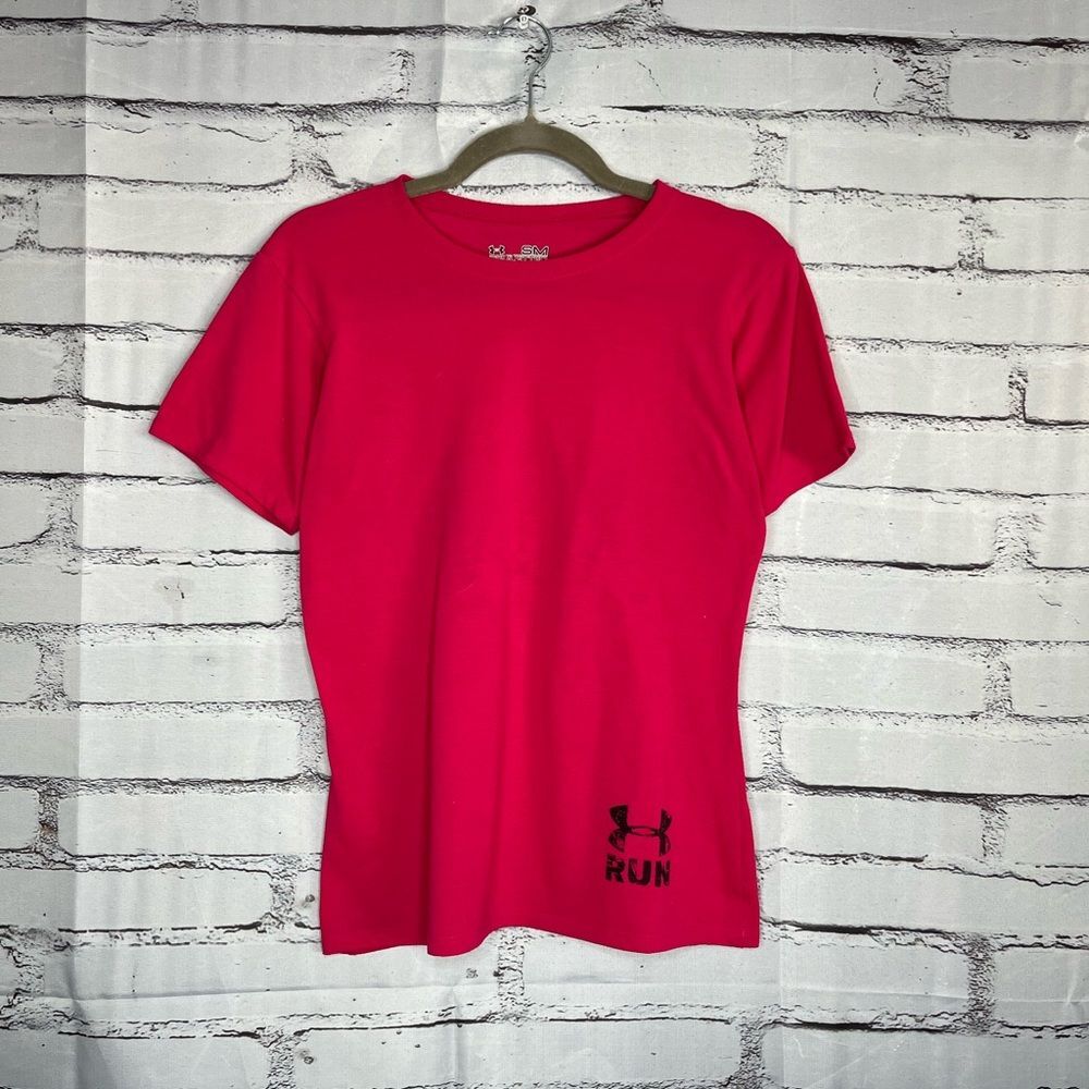 Under Armour Magenta “Brave the Run” HeatGear Athletic Tee S/M Runner Athleisure